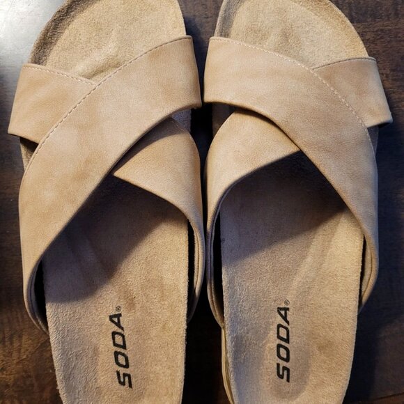 Soda Sandals-Womens New Style No. Midge-S Size 9 Camel Color (Never Worn) - Picture 1 of 10